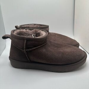 CUSHIONAIRE Women's pull on boot 8 BROWN